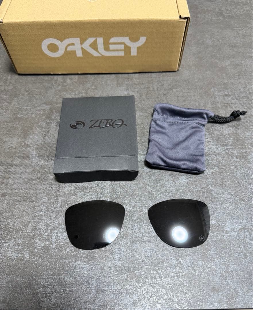 フラグメント　オークリー　サングラス