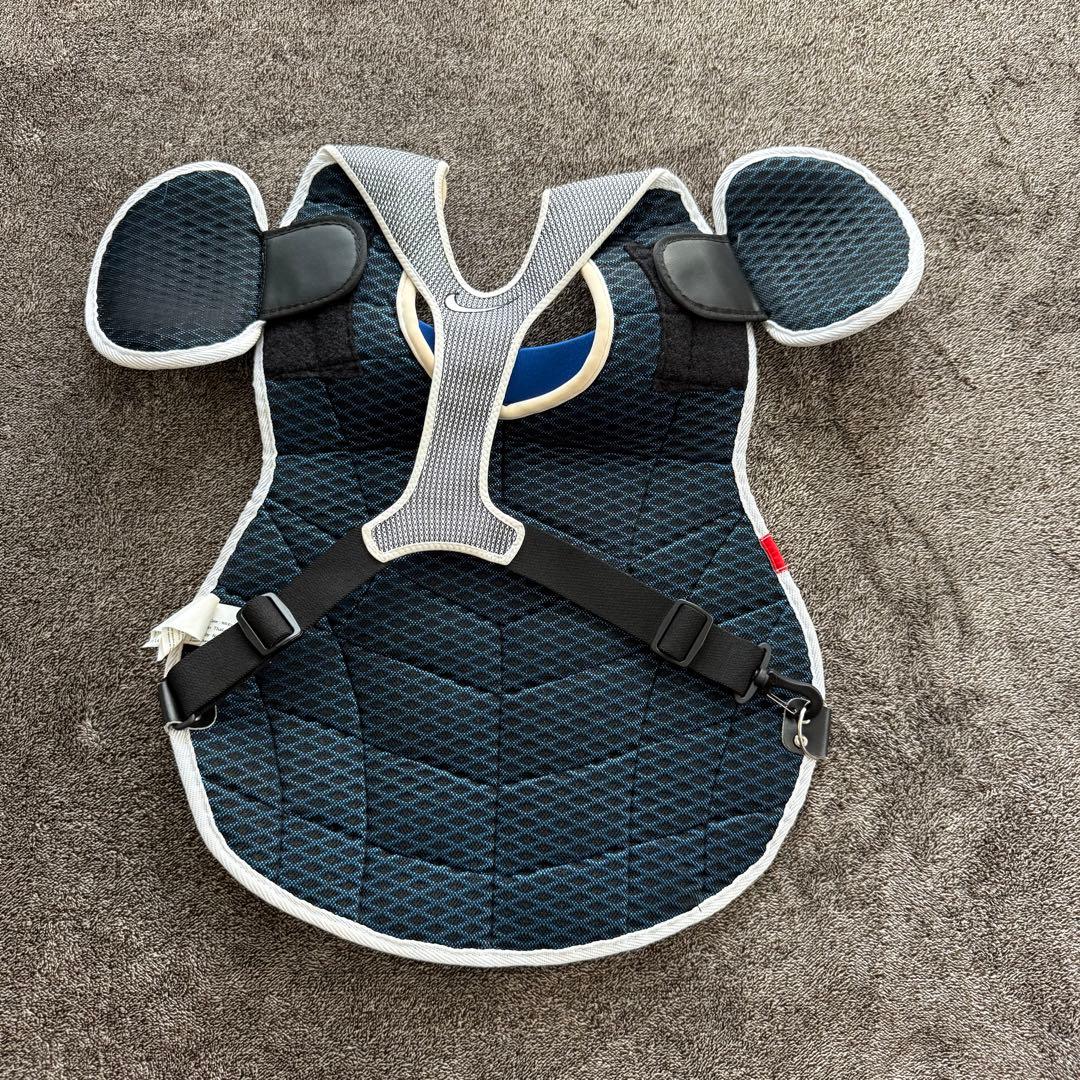 ナイキ　キャッチャー防具　胸のみ