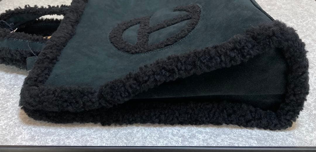 【新品】UGG × TELFAR MEDIUM SHOPPER 2wayバッグ