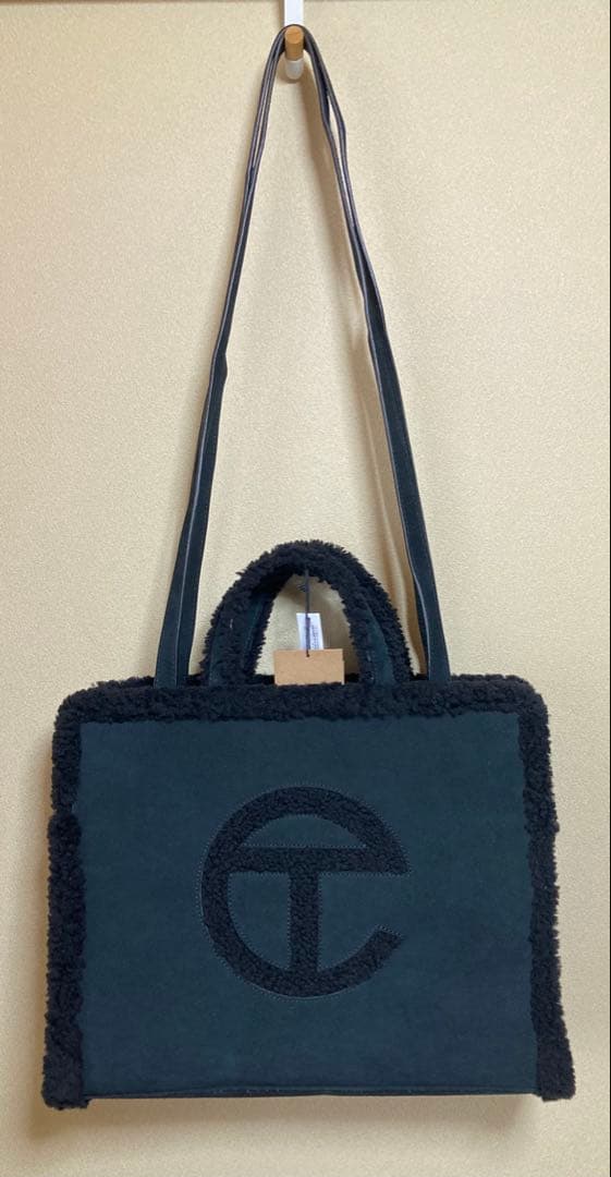 【新品】UGG × TELFAR MEDIUM SHOPPER 2wayバッグ