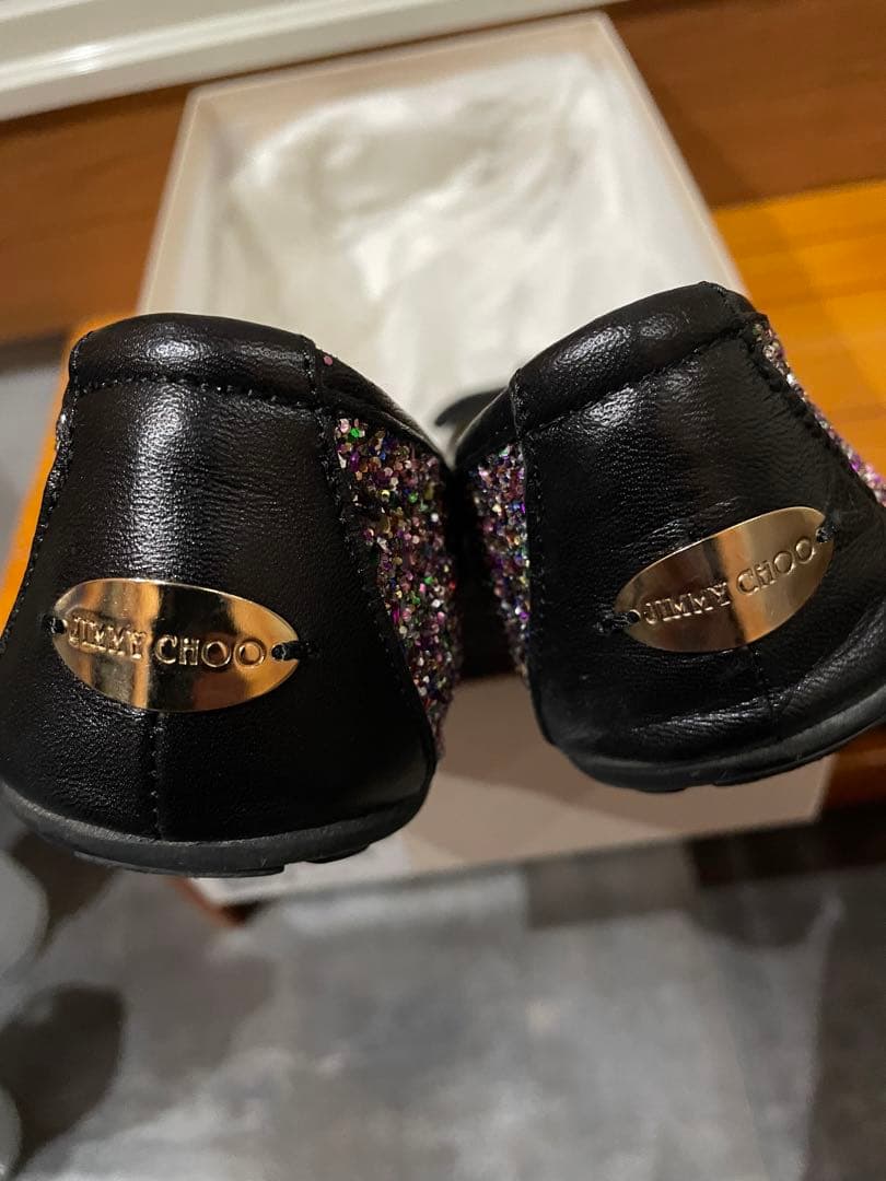 とっにん　ジミーチュウ　パンプス