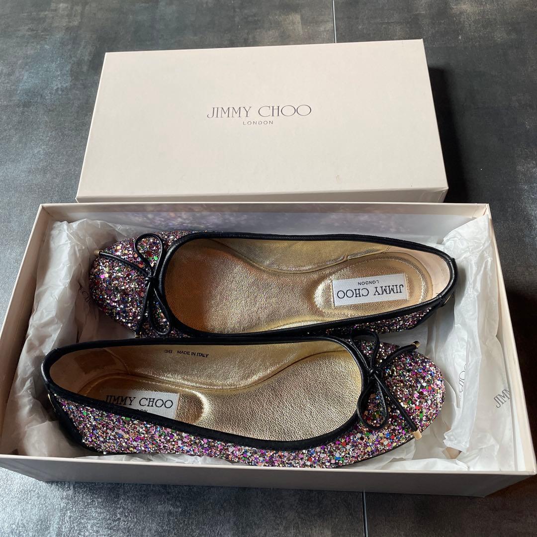 とっにん　ジミーチュウ　パンプス