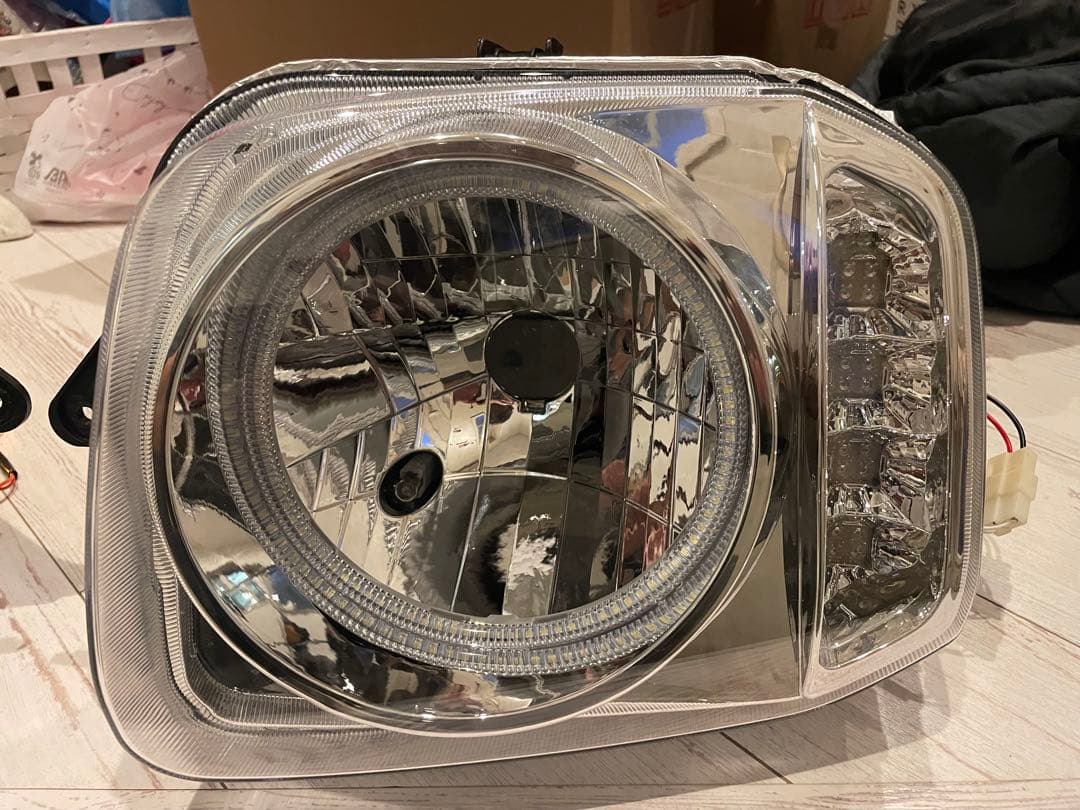 スズキ ジムニー エンジェルリング　ヘッドライト LED 付き