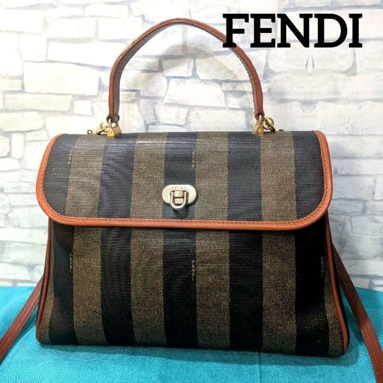 ✨lyn✨♥美品♥フェンディ ハンドバッグ ペカン柄 2way FENDI