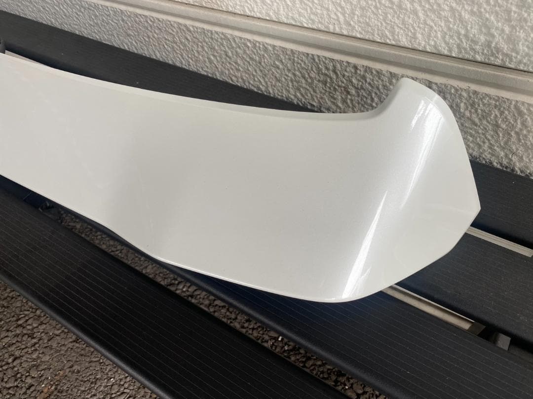 送料込 ワゴンR MH55S リアスポイラー ハイマウント付き パールホワイト