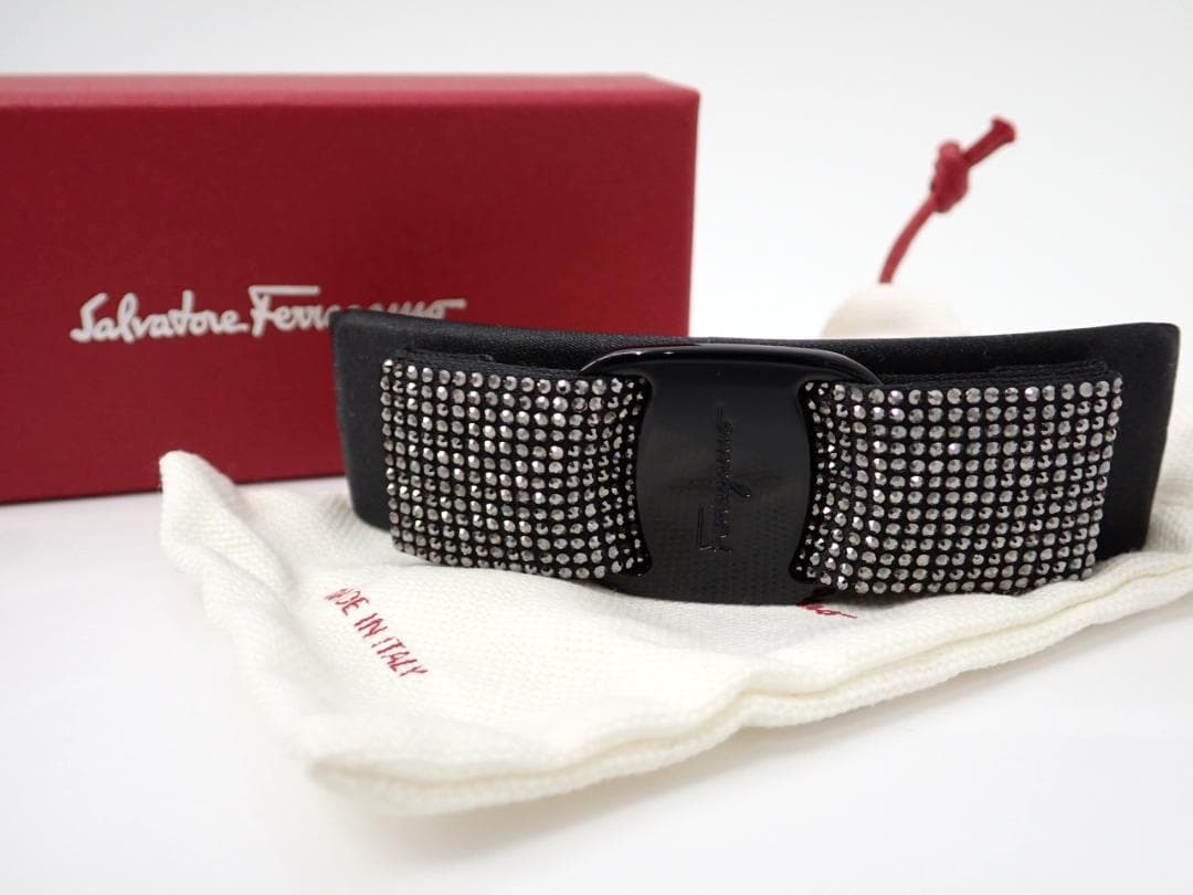 SalvatoreFerragamo フェラガモ ビーズ付き バレッタ ブラック