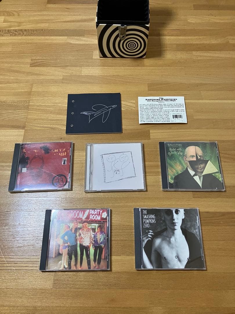 廃盤　スマパン　The Aeroplane Flies High [Box]