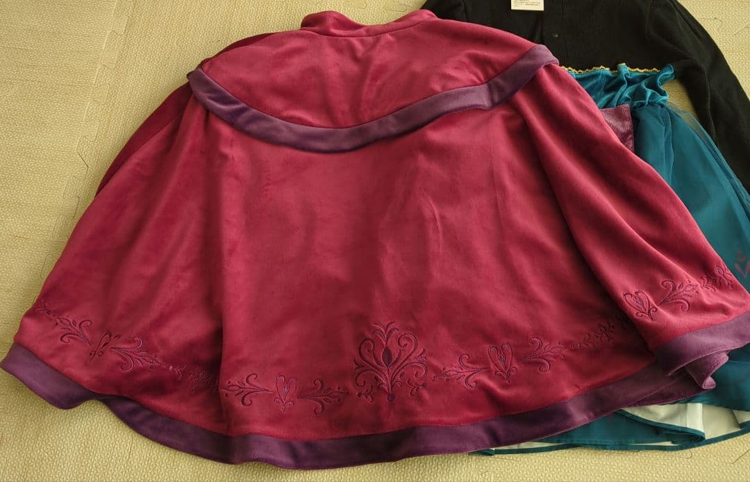 しまむら　リトシー　アナ雪　エルサ　戴冠式　ケープ　ポンチョ　ワンピース