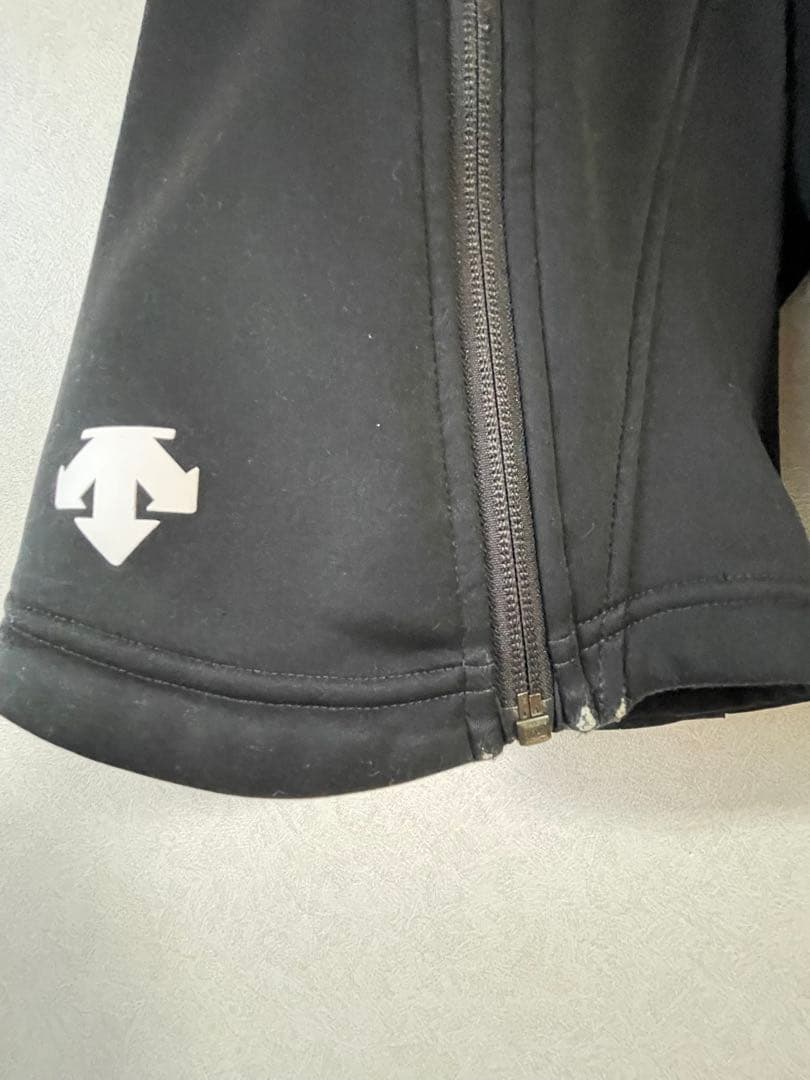 デサント　スキーハーフパンツ　黒　Ｓサイズ