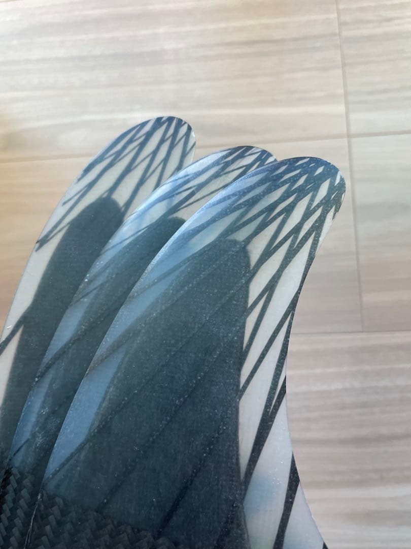 FCS2 フィン CARVER PC CARBON TRI FINS Lサイズ