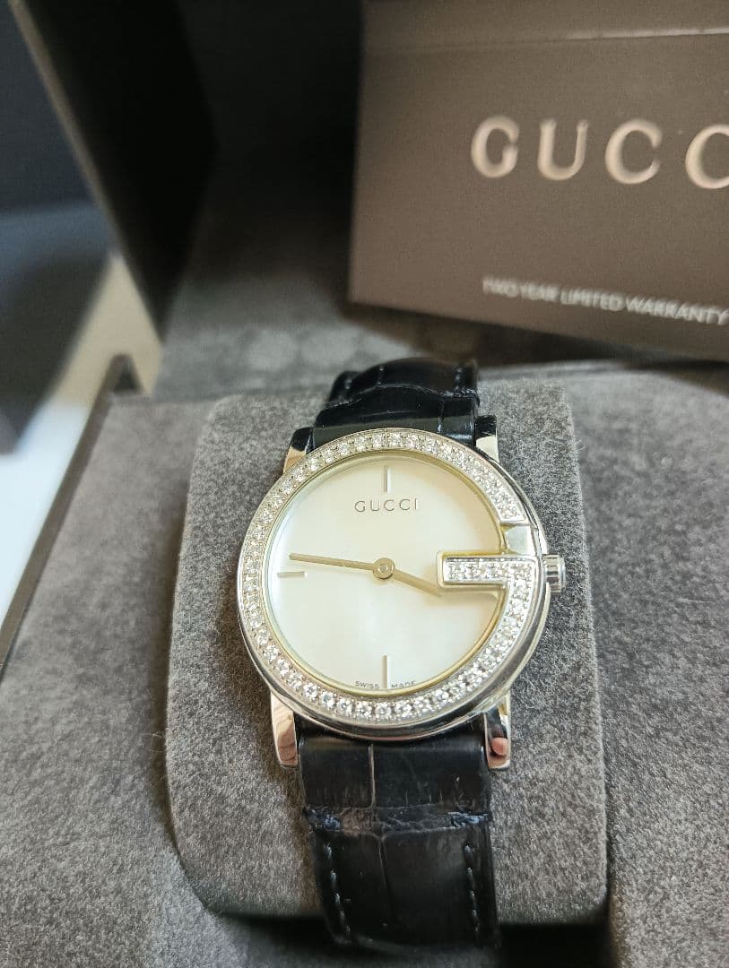 非常に美品。GUCCI　Gラウンド　ダイヤモンドベゼル　腕時計