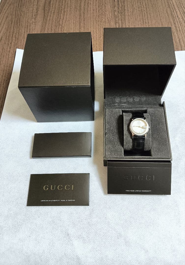 非常に美品。GUCCI　Gラウンド　ダイヤモンドベゼル　腕時計