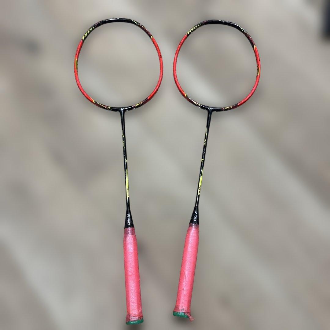 YONEXバドミントンラケットボルトリックリンダンフォース4U2本セットケース無