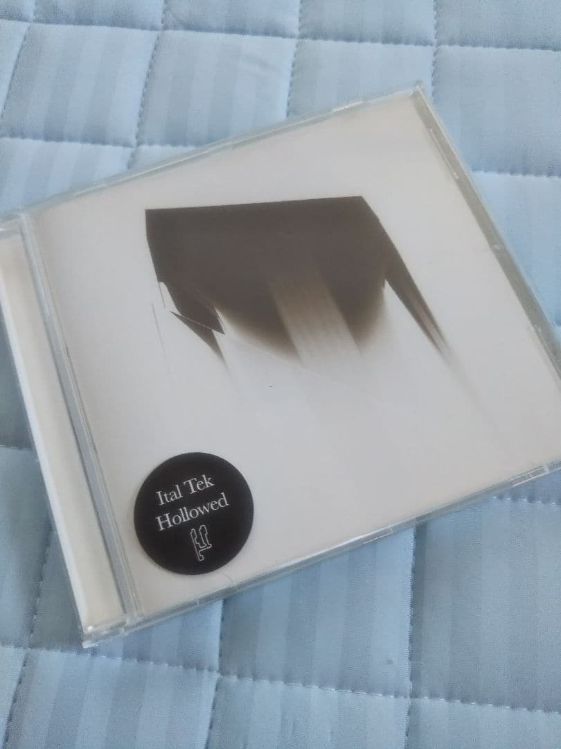 洋楽 Ital Tek - Hollowed