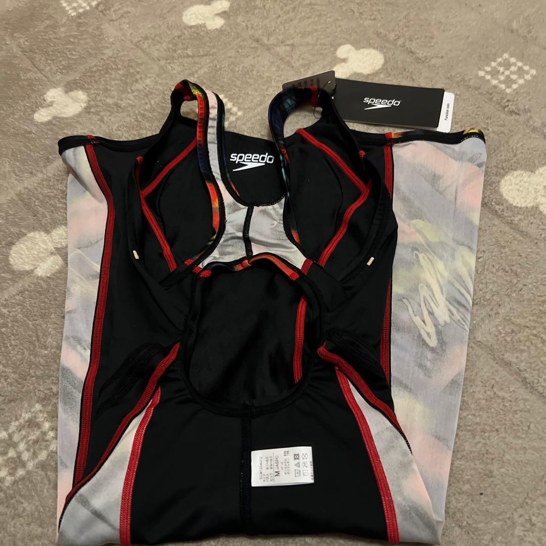 speedo スポーツ用水着 タイトフィット