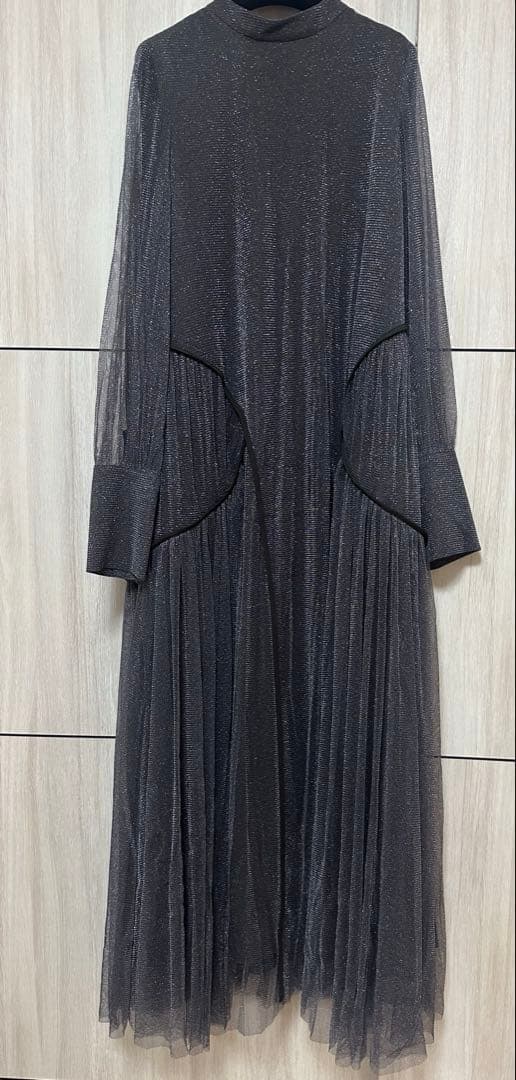 niana ラメチュールAラインドレス　ブラウン　M