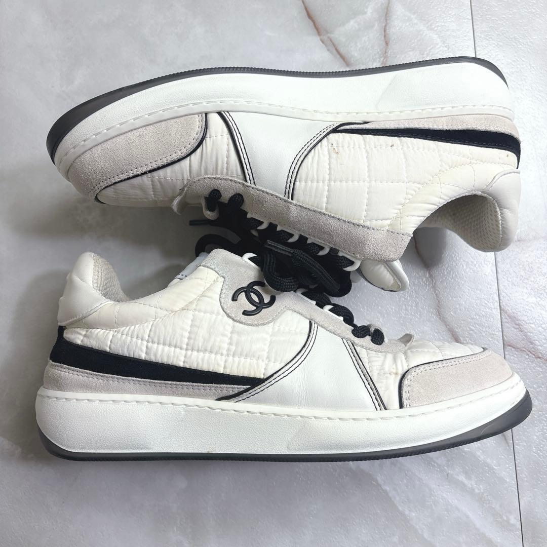 シャネル　CHANEL G39802 スニーカー　ホワイト　ブラック　38