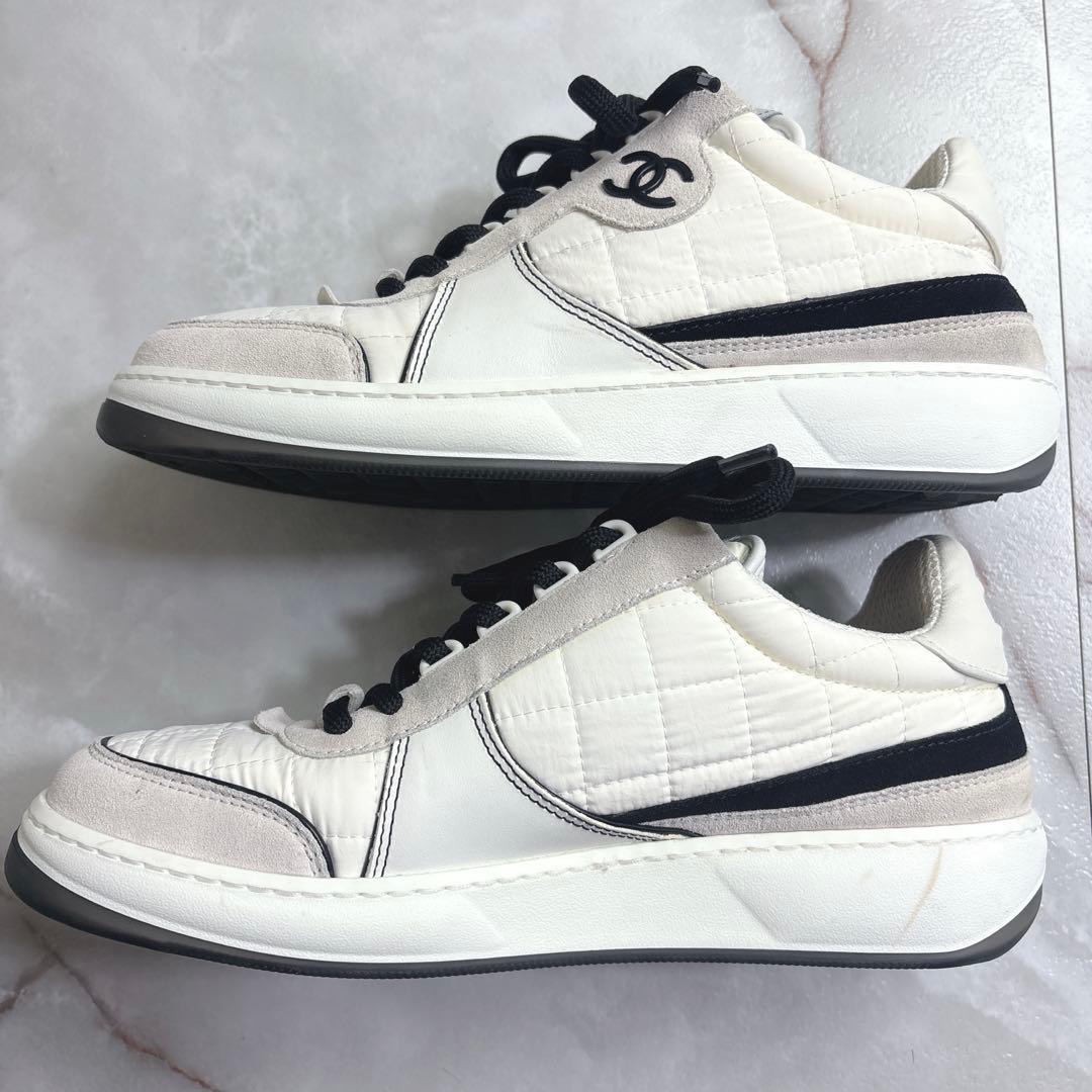 シャネル　CHANEL G39802 スニーカー　ホワイト　ブラック　38