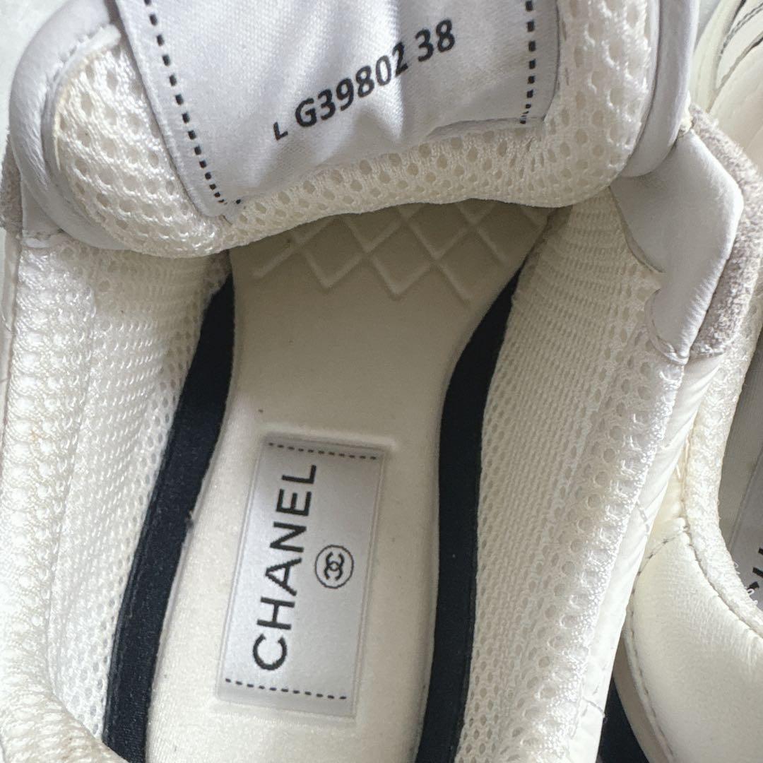 シャネル　CHANEL G39802 スニーカー　ホワイト　ブラック　38