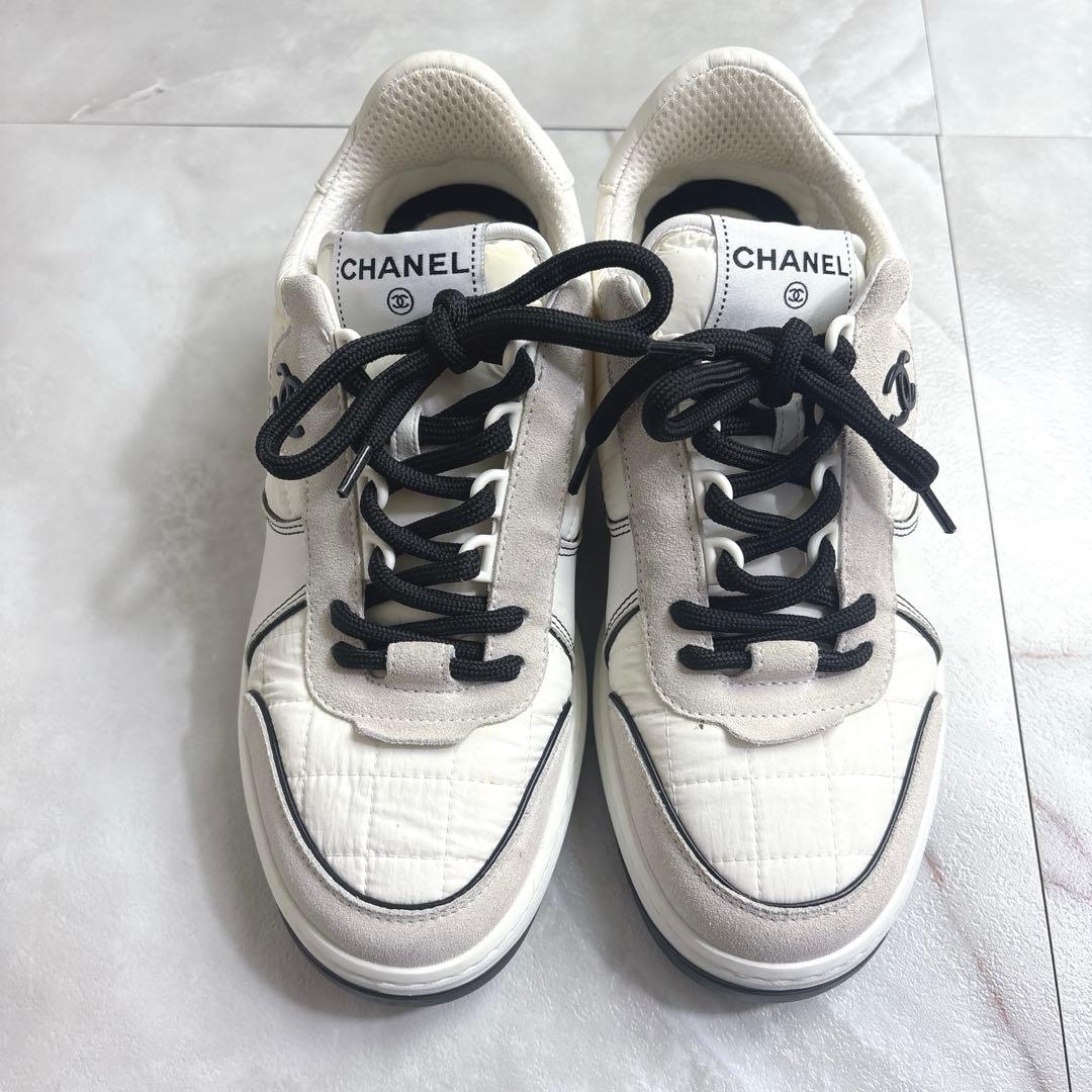 シャネル　CHANEL G39802 スニーカー　ホワイト　ブラック　38