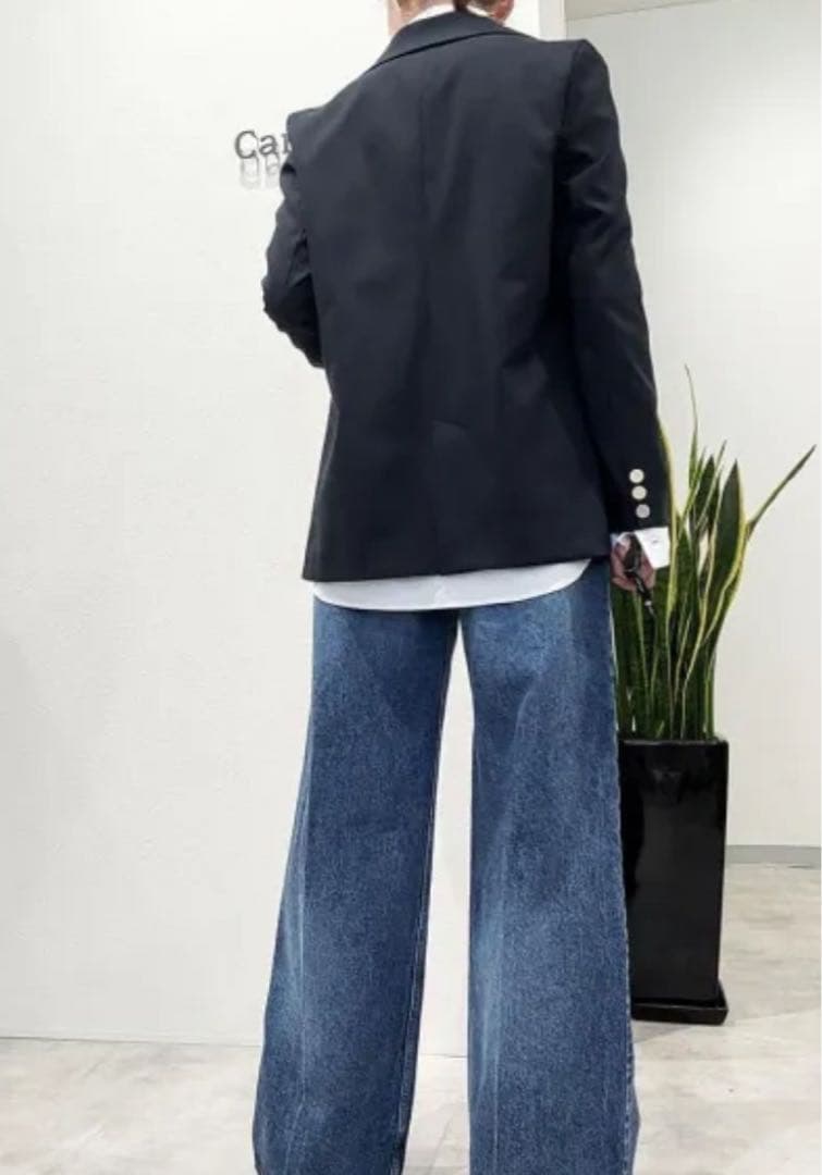 QTUME 新品タグ付き　未使用品 ネイビー　金釦ダブルジャケット　38