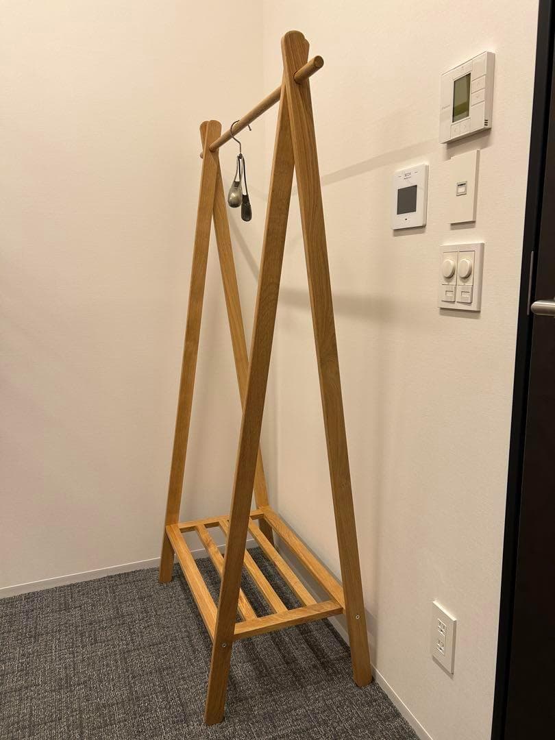 [B*E]リセノ 木の温もりを感じられるオーク材を使用したハンガーラック