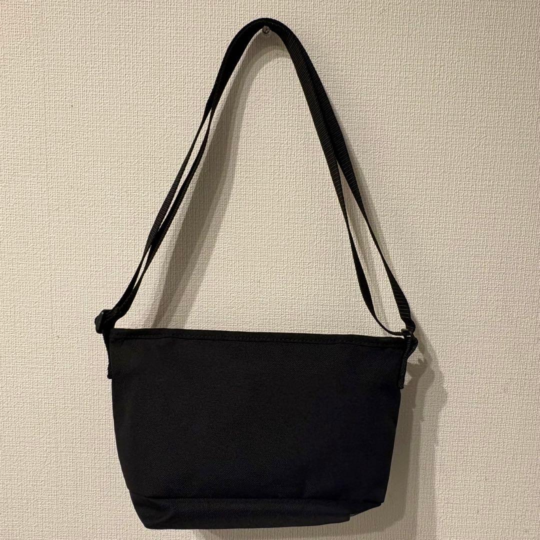 ⚫︎お値下げ美品⭐︎マンハッタンポーテージ⭐︎ポケモン　限定　ショルダー黒ピカチュウ