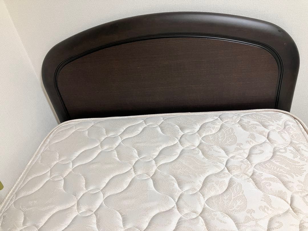 シモンズベットフレーム　新品マットレス