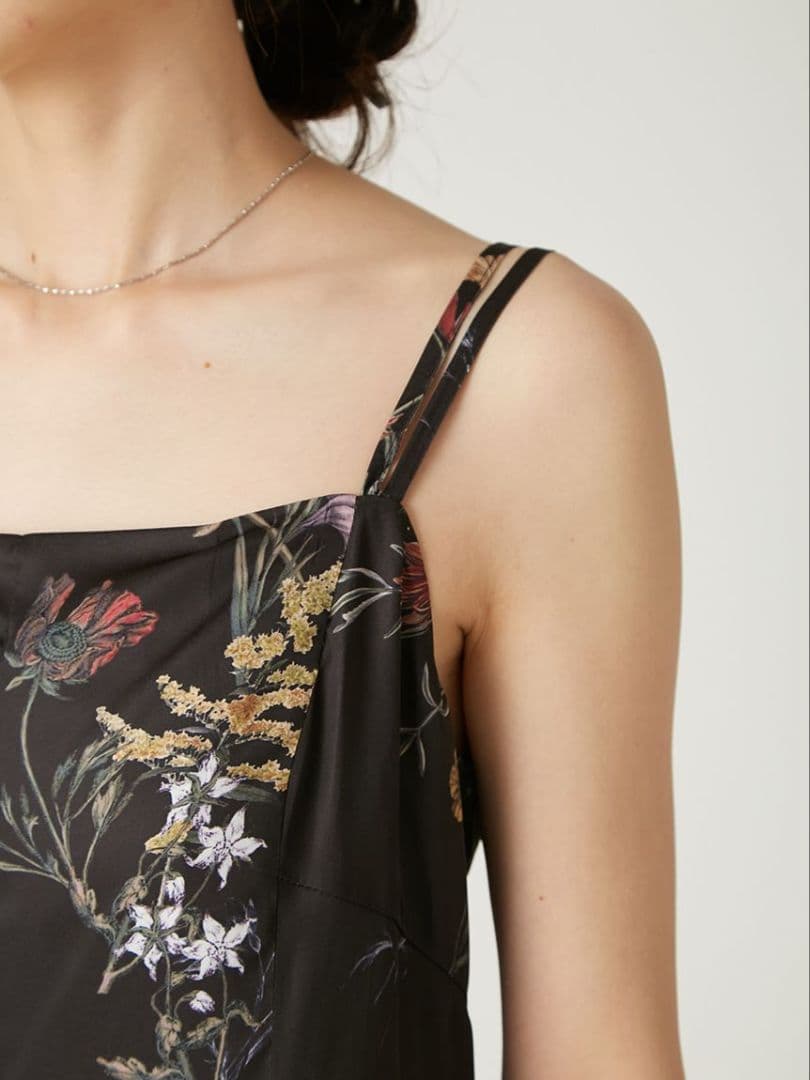 FRAY.ID ボタニカルプリントキャミソールワンピース ブラック