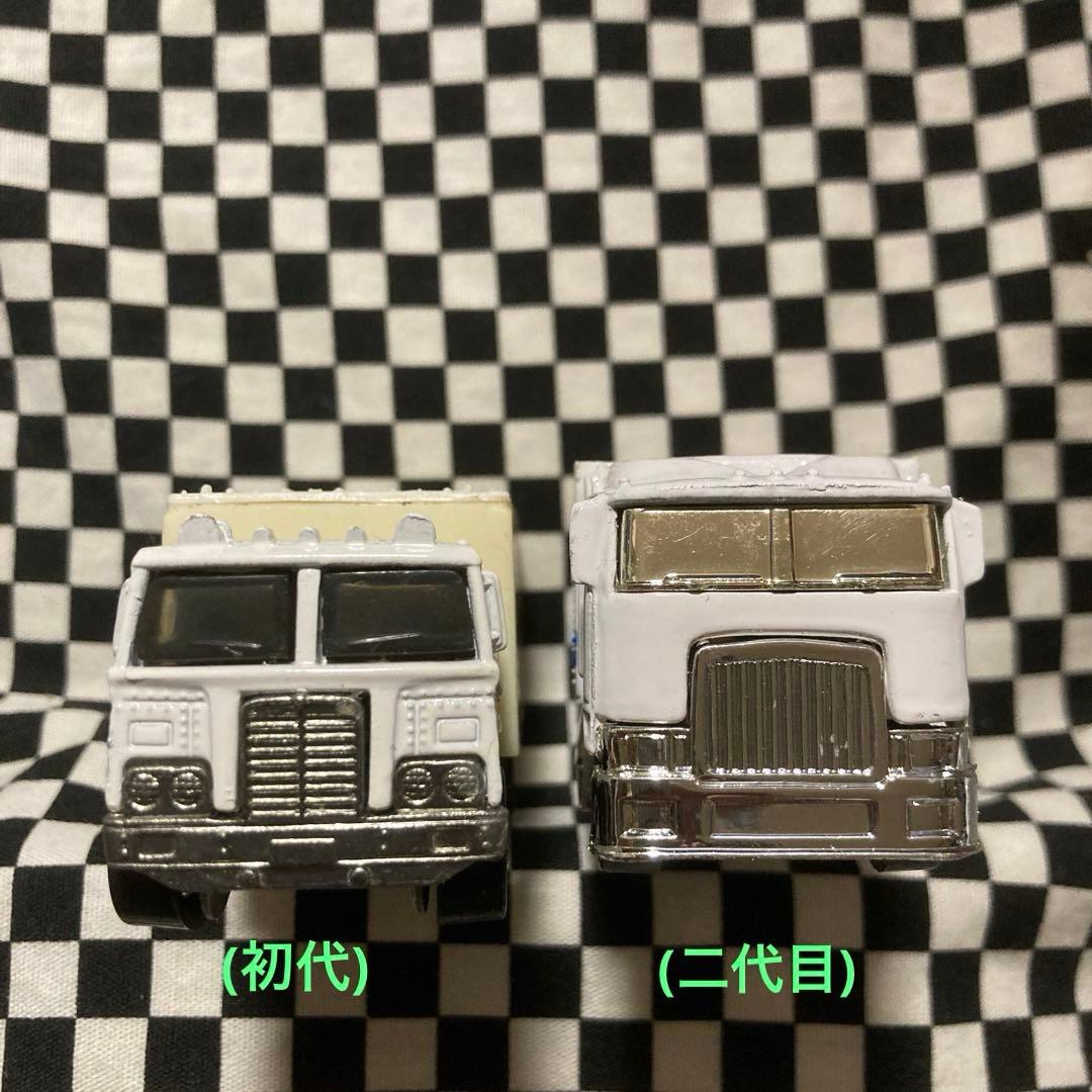 HotWheels WAL-MART限定版プレイセット(ハイウェイ・ホウラー付)