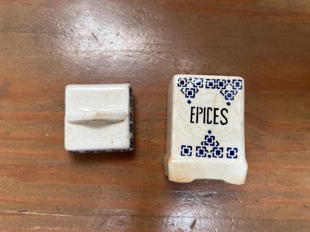 陶器のキャニスター3つセット フレンチアンティーク