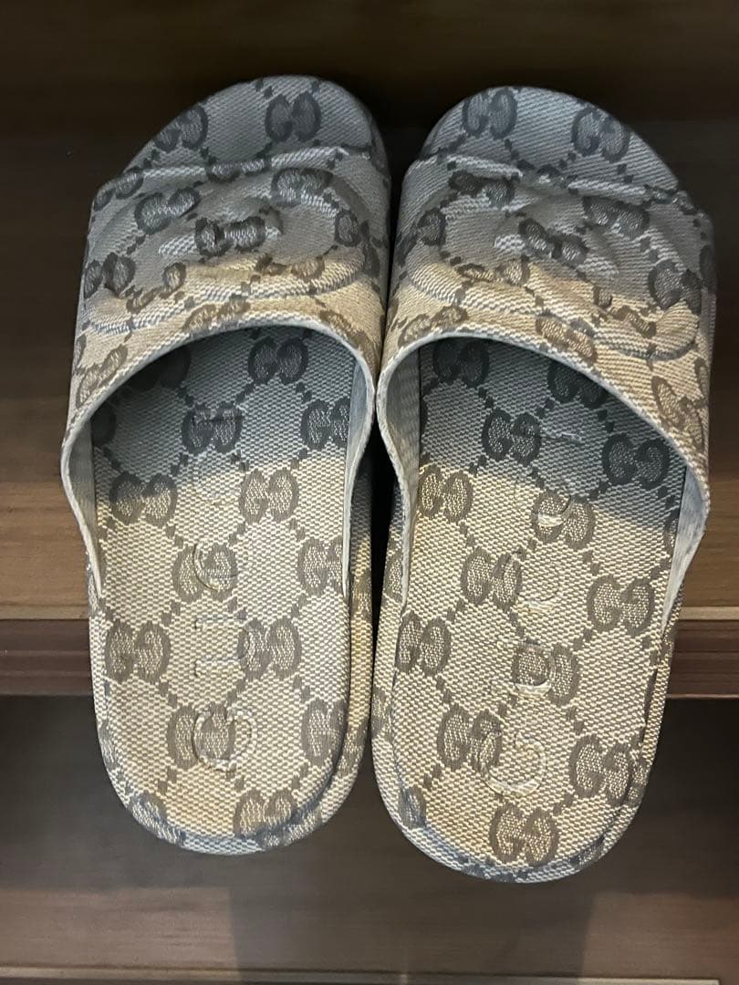 GUCCI グッチ インターロッキングG付き スライドサンダル