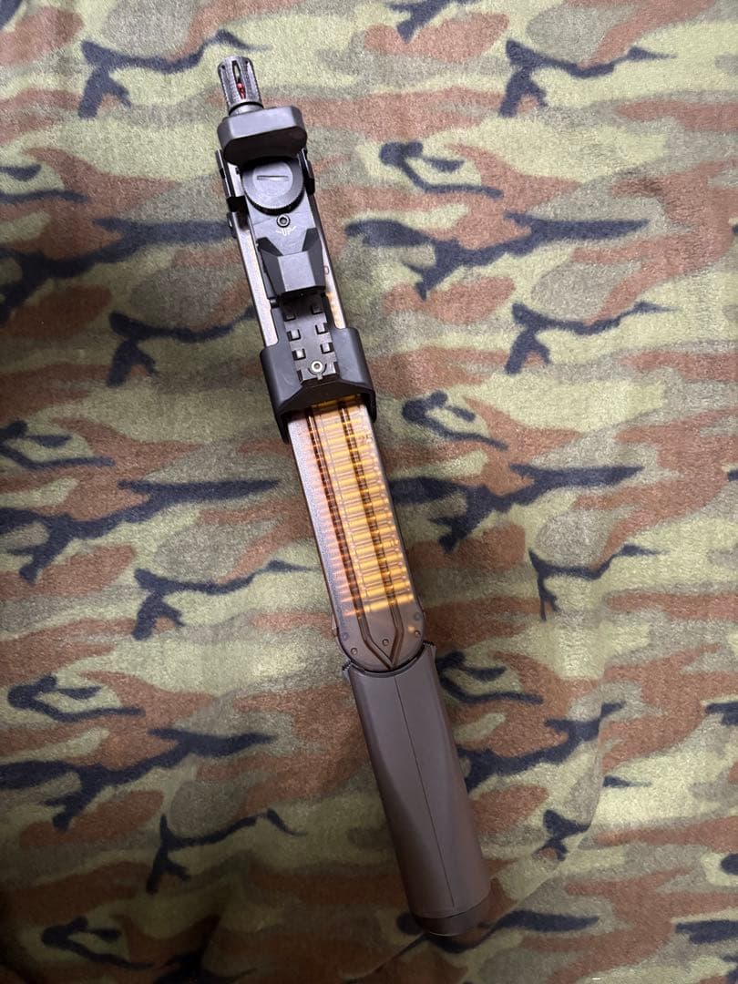 東京マルイ 電動ガン P90 ドットサイト・充電器他他付属　動作未確認