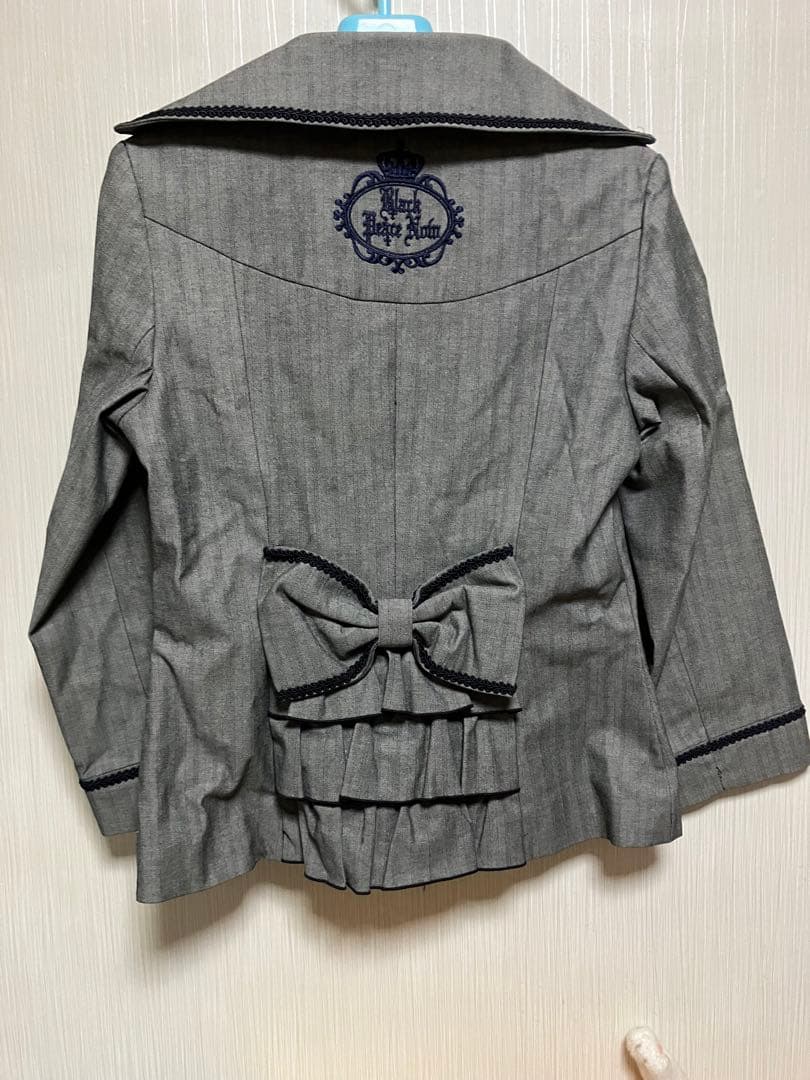 m*r様 BLACKPEACE NOW背中リボンテーラードジャケットブレードグレ