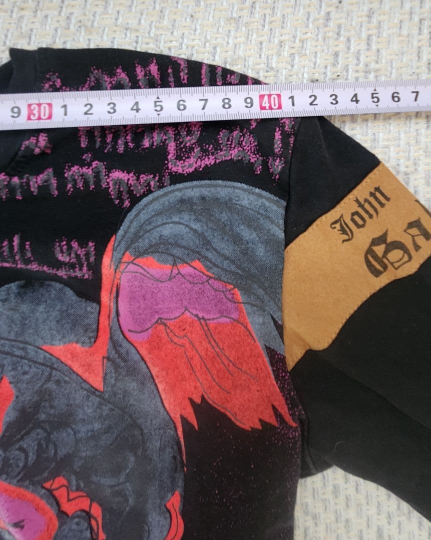 ジョンガリアーノ　腕章ロンT バックプリント