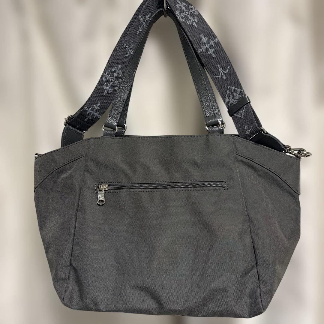 超美品ラシットA4入るコーデュラナイロン刺繍2way バッグ