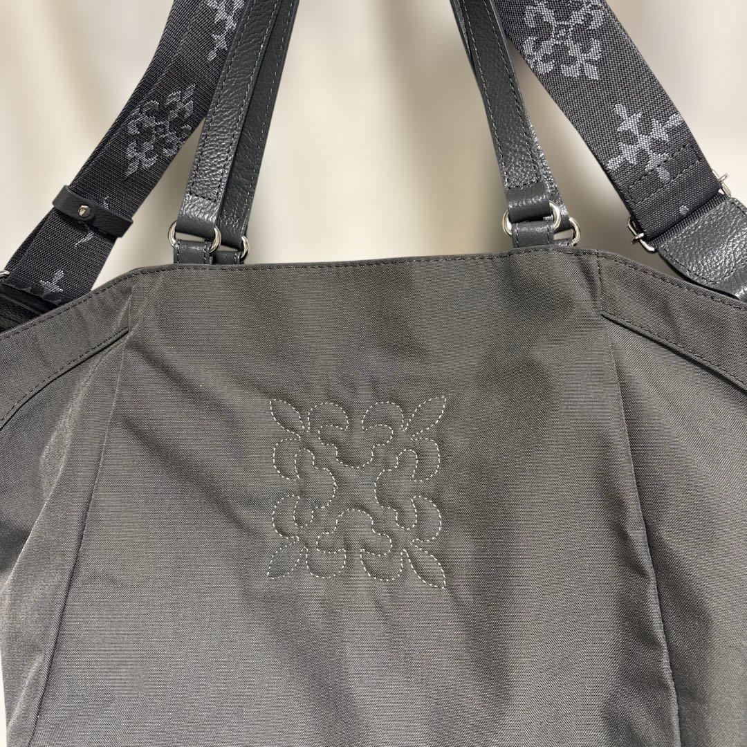 超美品ラシットA4入るコーデュラナイロン刺繍2way バッグ