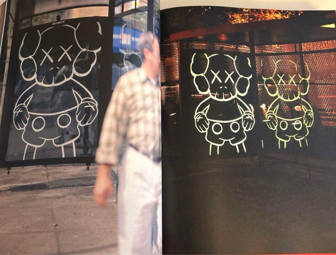 KAWS exibition art book 2冊セット