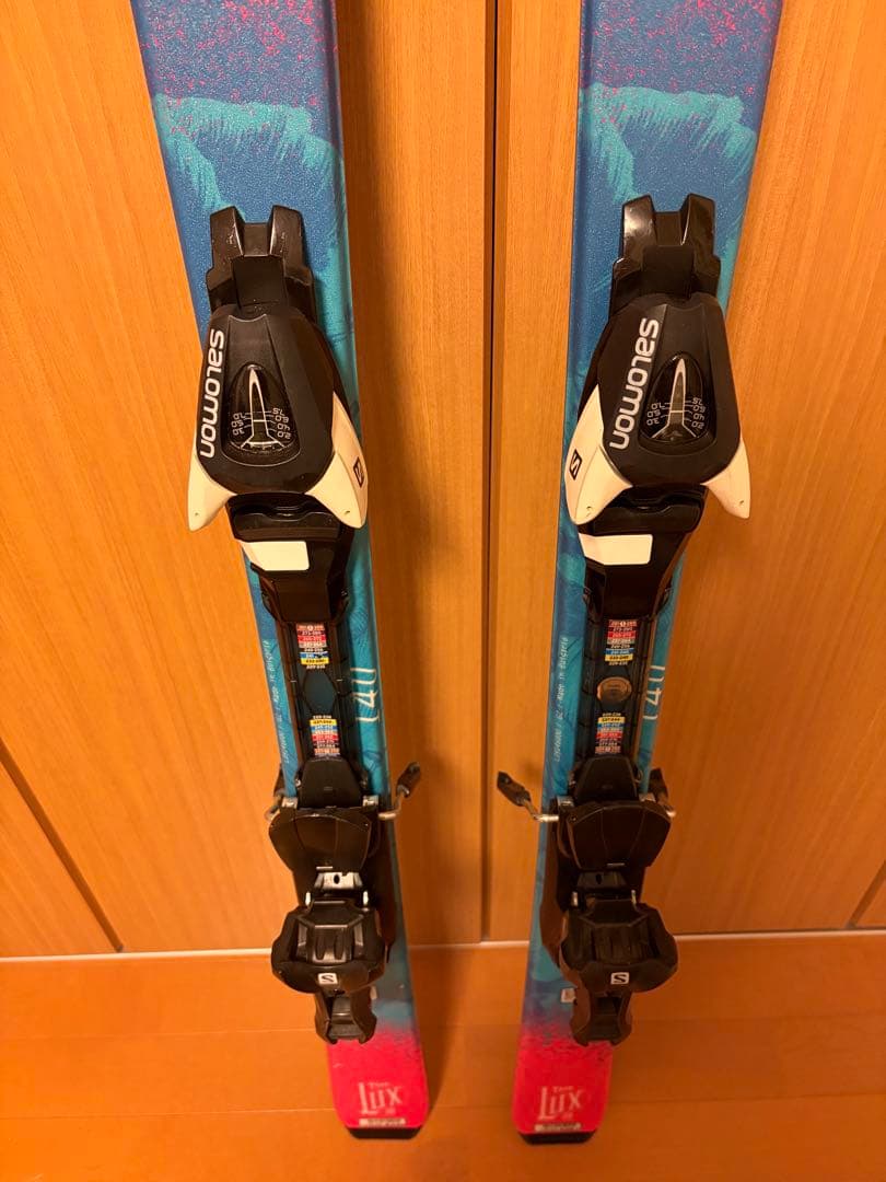 ジュニア向けSalomon 140cm Lux Jr. スキー板