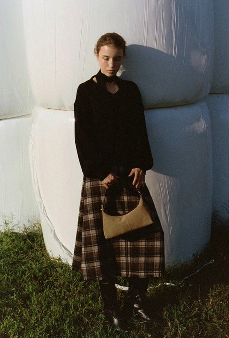 FOLNUA(フォルニュア) ミニバトーバッグ ベージュ スウェード