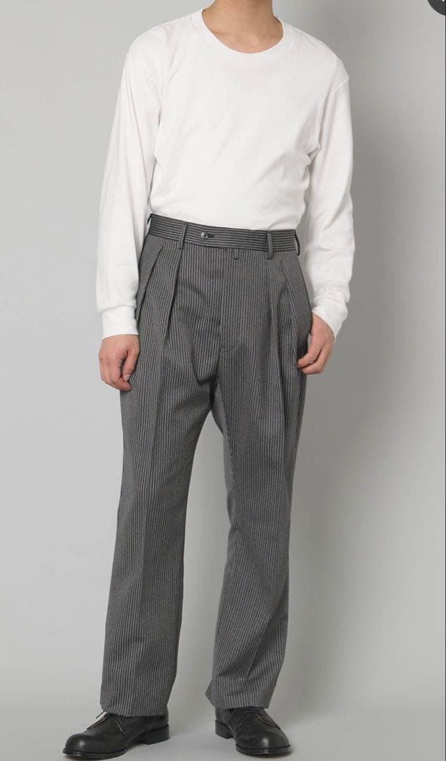 NEAT ストライプ テーパードスラックス44グレー