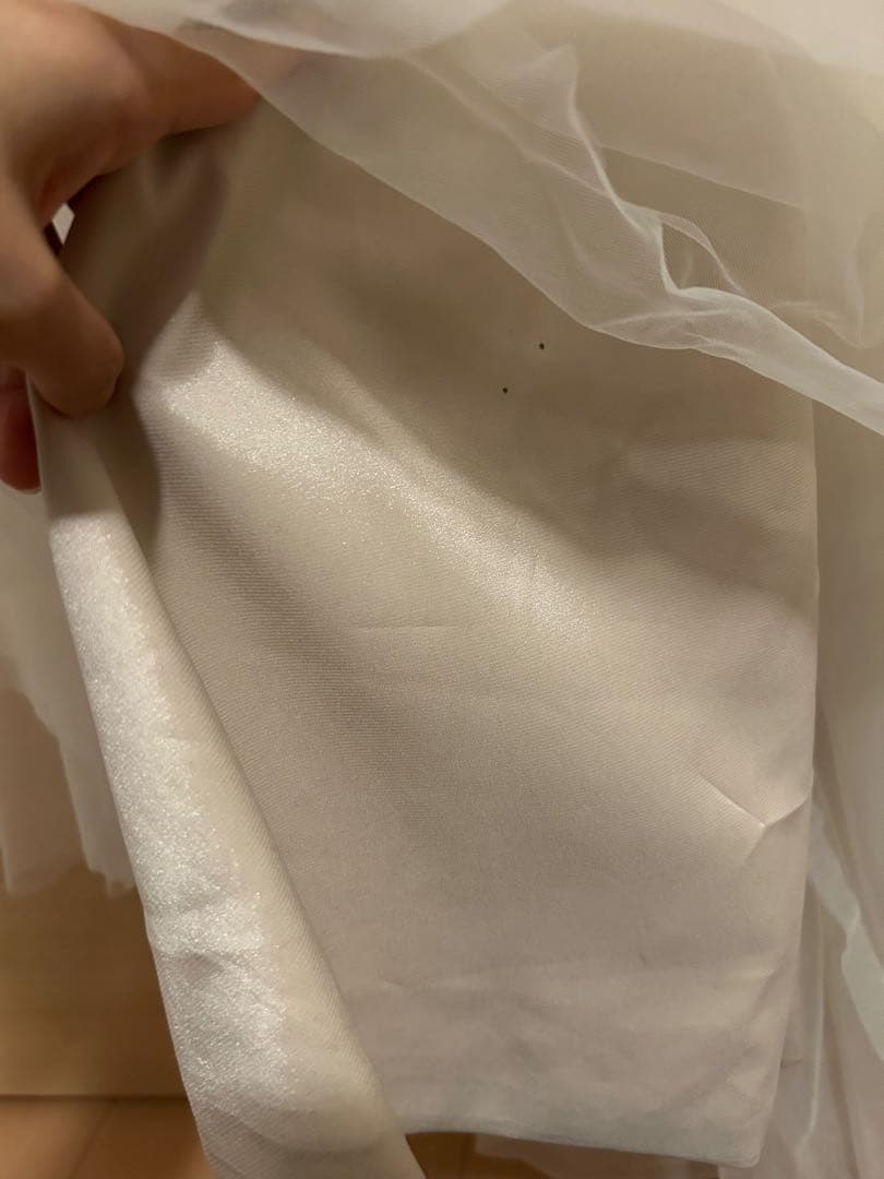 ウェディングドレス フラワーモチーフ刺繍長袖 Aライン