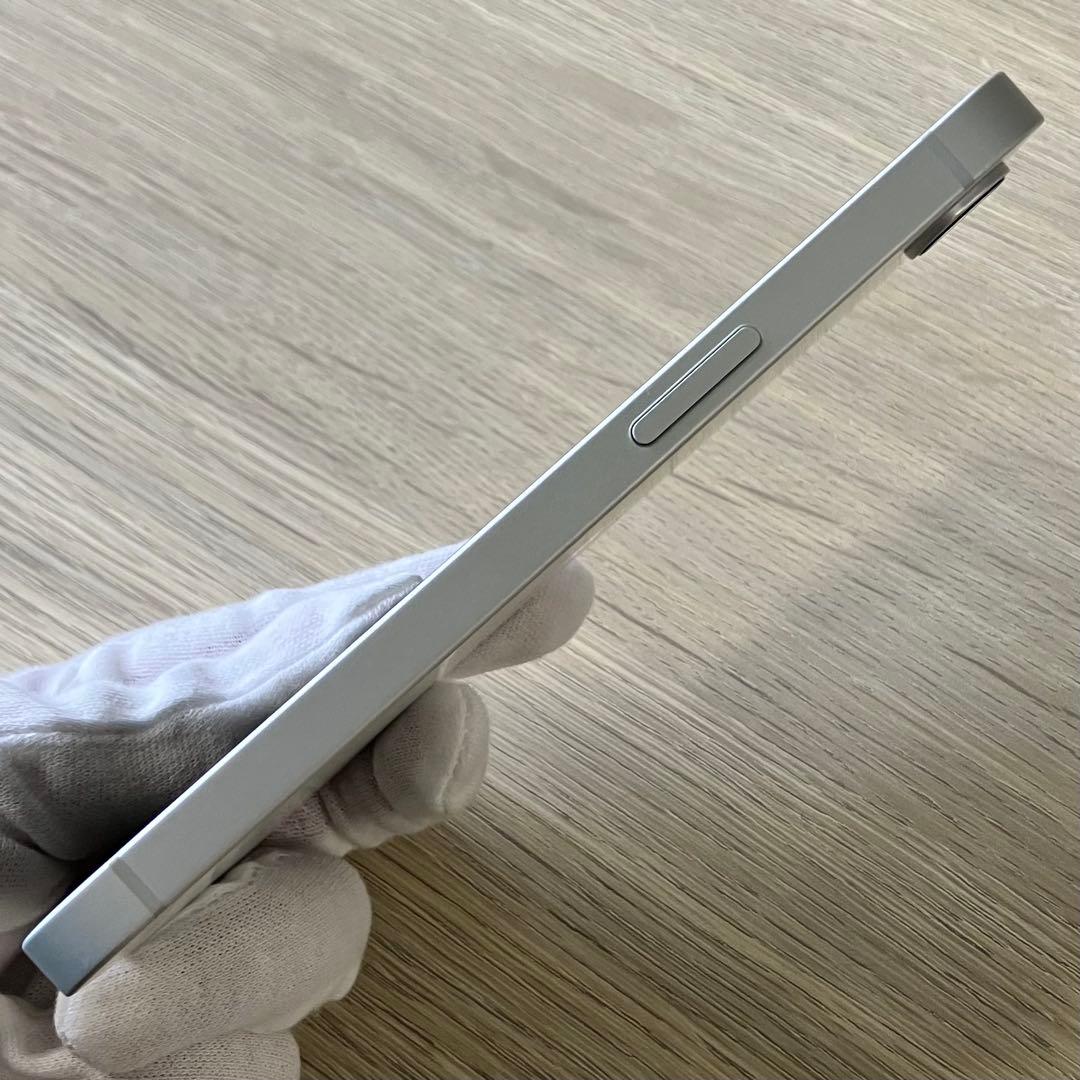 iPhone 16e 128GB ホワイト