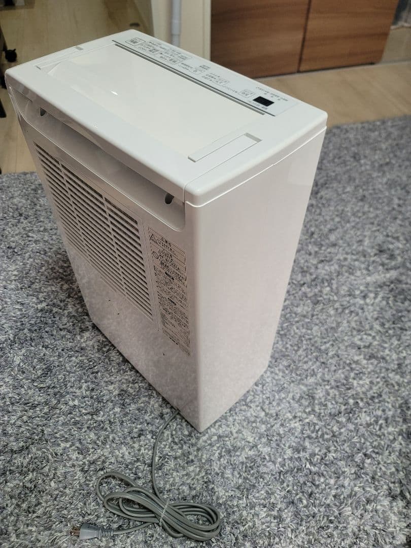 【美品】CORONA(コロナ) 衣類乾燥除湿機 ホワイト CD-H18A(W)