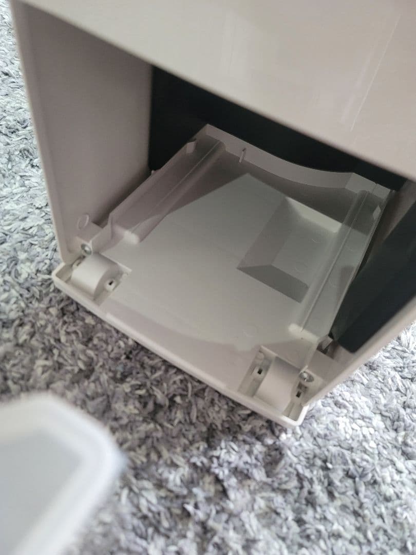 【美品】CORONA(コロナ) 衣類乾燥除湿機 ホワイト CD-H18A(W)