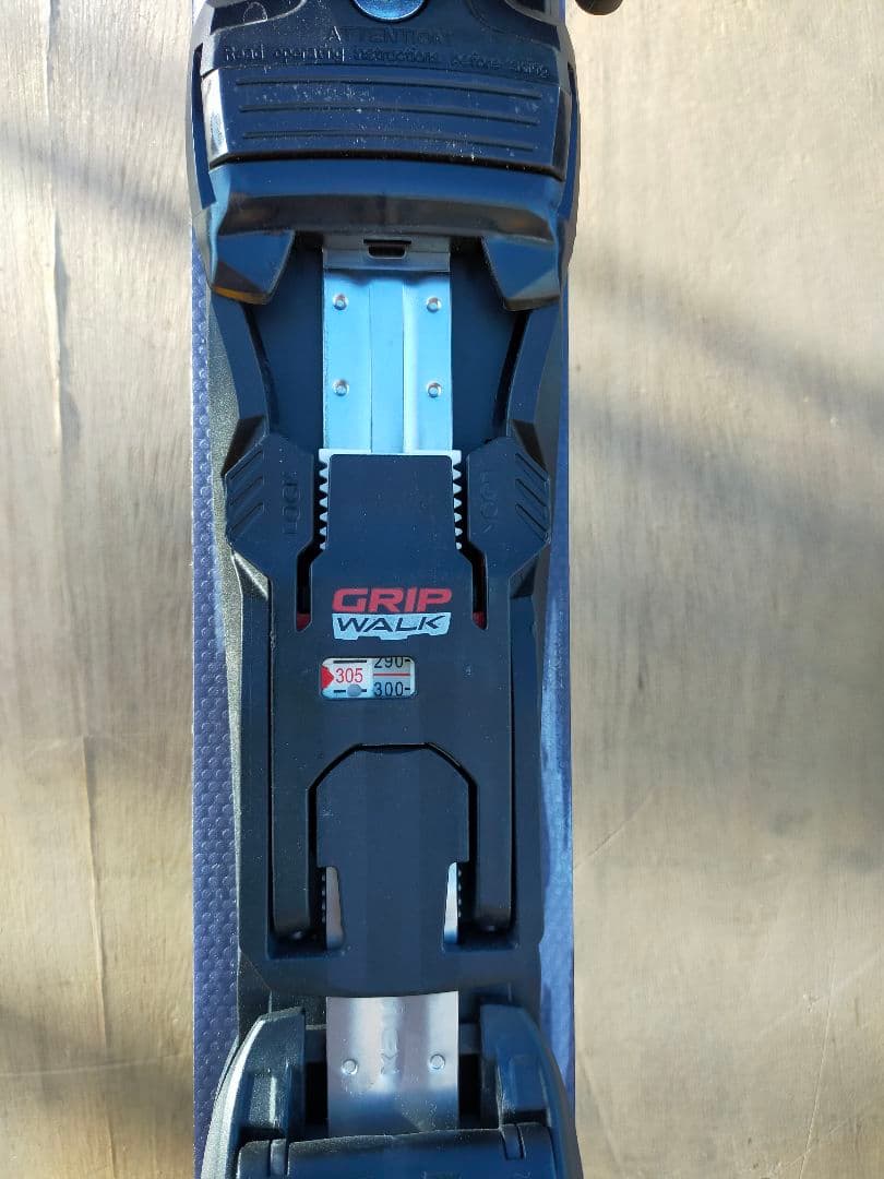 Atomic アトミック Redster 9i 168 スキー板バインディング付