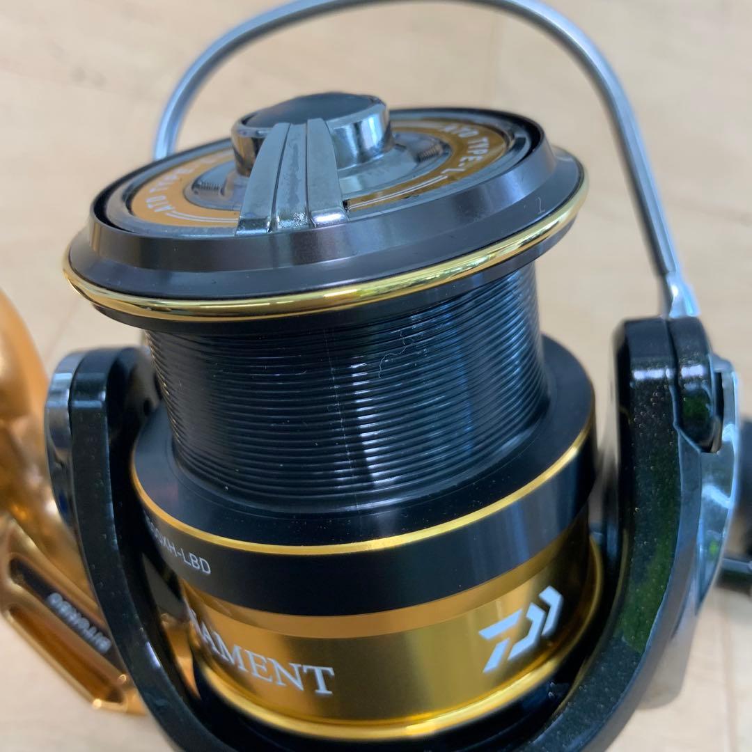 ダイワ　22トーナメントISO 2500XH-LBD