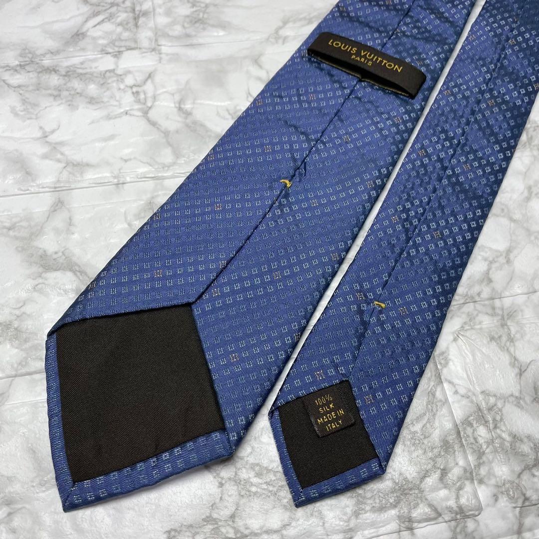 ルイヴィトン　LOUIS VUITTON ネクタイ　ブルー　刺繍　スーツ
