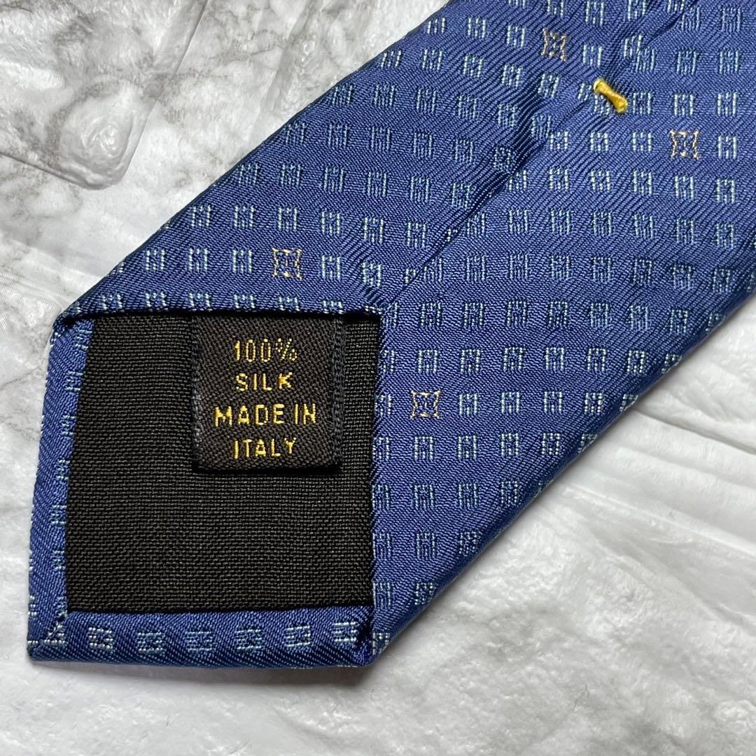 ルイヴィトン　LOUIS VUITTON ネクタイ　ブルー　刺繍　スーツ