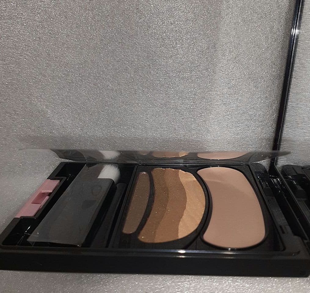 AUBE オーブ ブラシひと塗りシャドウN 11 ブラウン系 未使用品